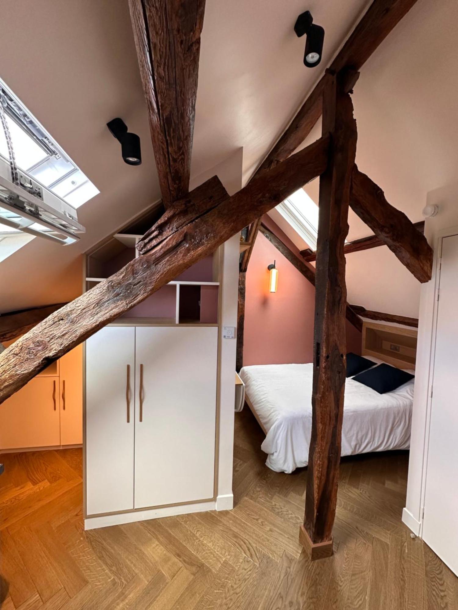Nid D'Amour Sous Les Toits ! Honfleur Exterior photo